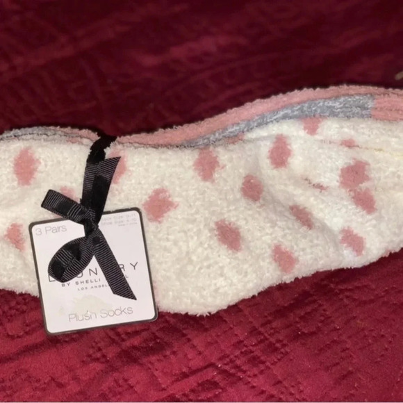 Laundry by Shelli Segal Women's Cozy Crew Socks (3 Pack) - Picture 2 of 5